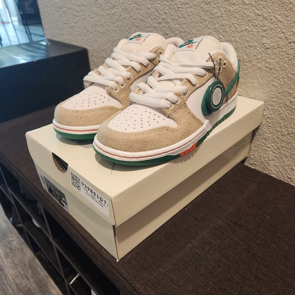 Nike SB Dunk Jarritos Size 7.5 Men's/9 Womans - Picture 4 of 9